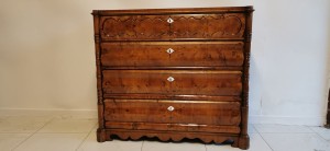 Komodo - sekretera z około 1800 roku 