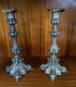 Para świeczników  akant